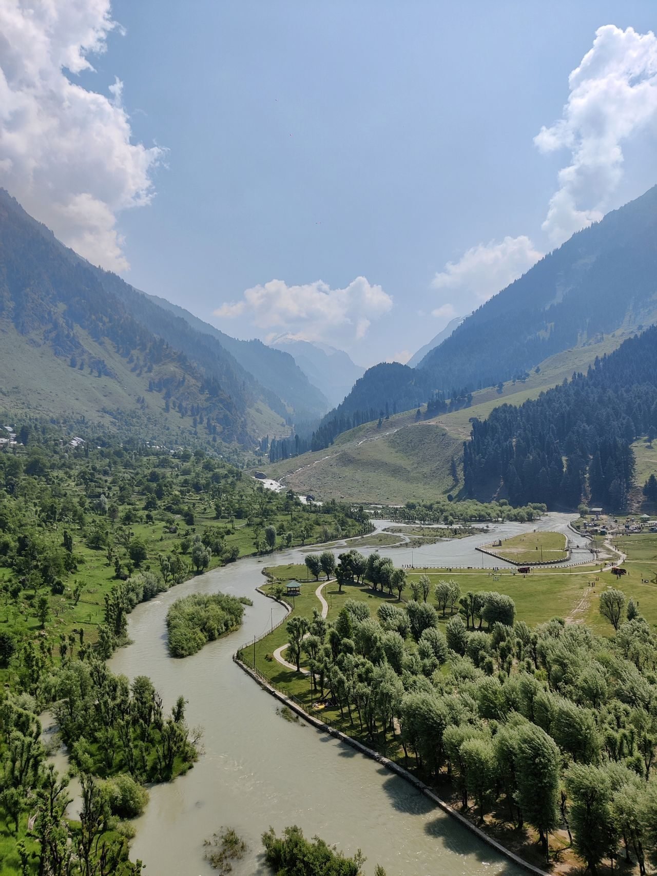 Kashmir holiday scenes