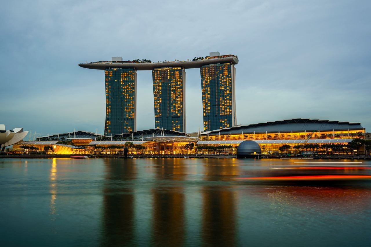 Marina Bay Sands and ArtScience Museum reflected in the bay, Singapore